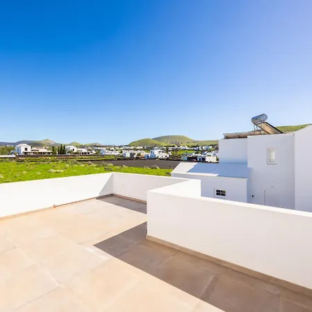 Villa Secret 1 *