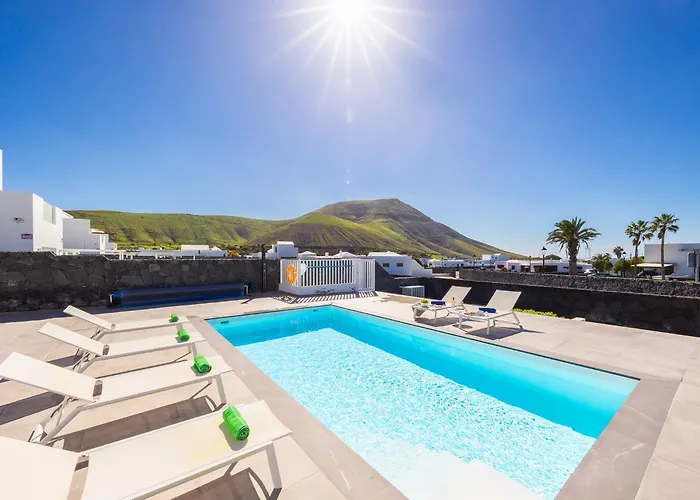 Villa Secret 1 *