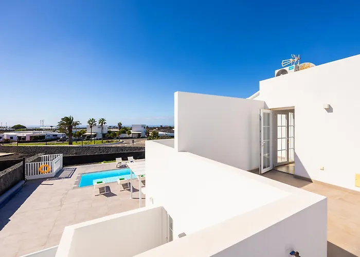 Villa Secret 1 *